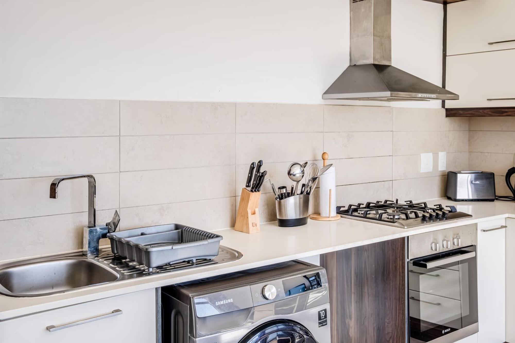 Belina - Quayside Canal View Apartment Cape Town