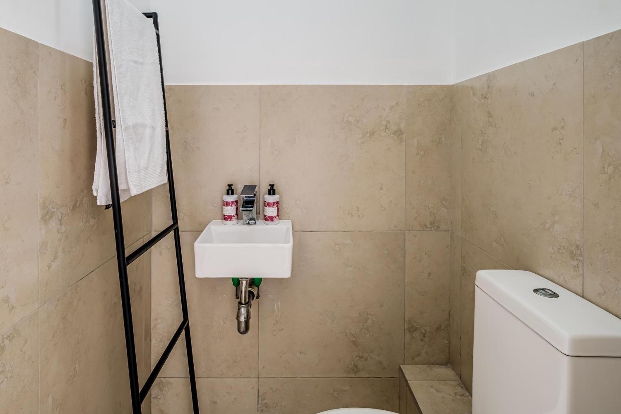 Apartment Belina - Quayside Canal View Cape Town